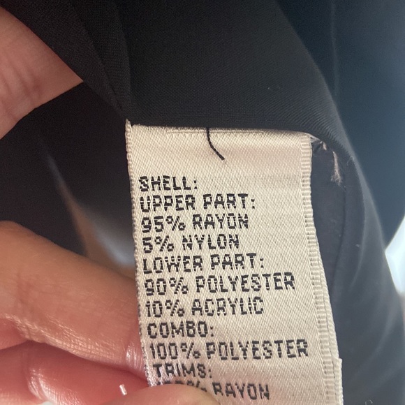 Beautiful black party dress in size 6 - Picture 4 of 9